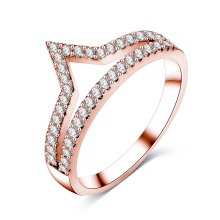 Женщины CZ Алмаз в форме Шеврона ювелирные кольца (CRI01017)